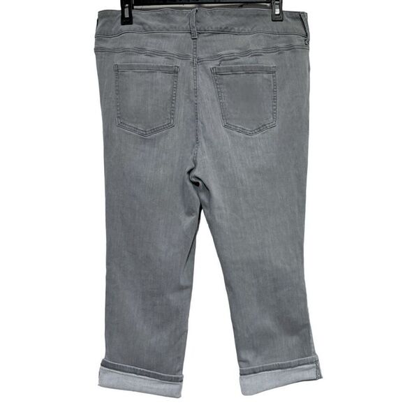 Torrid Gray Super Soft Distressed Crop Jegging Jean Size 18 - Picture 7 of 12